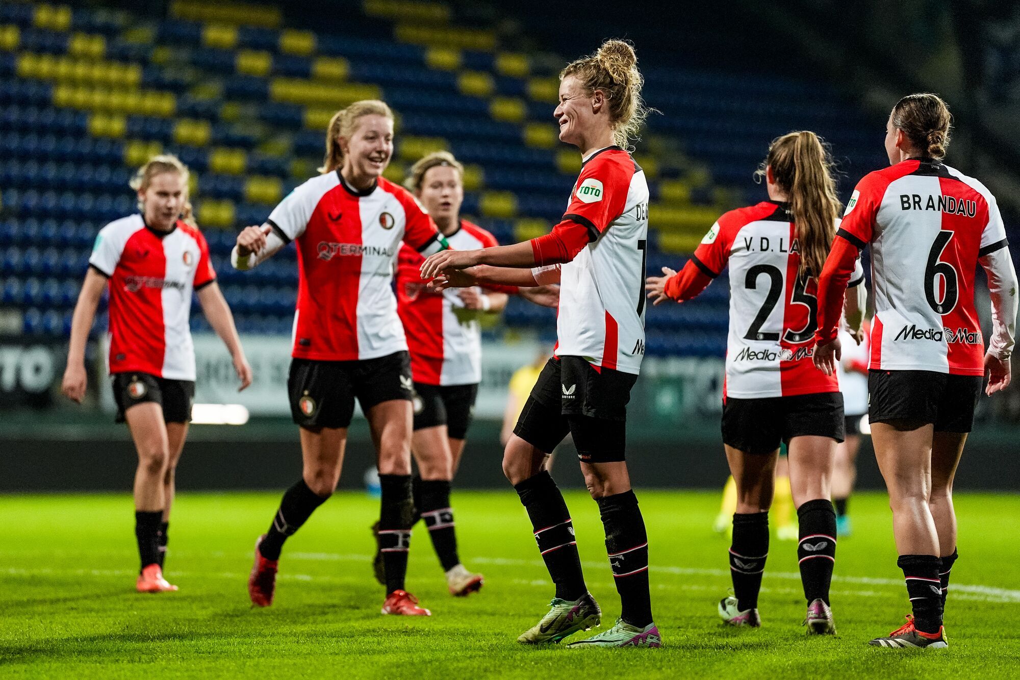 Feyenoord V1 achieves record victory in Sittard