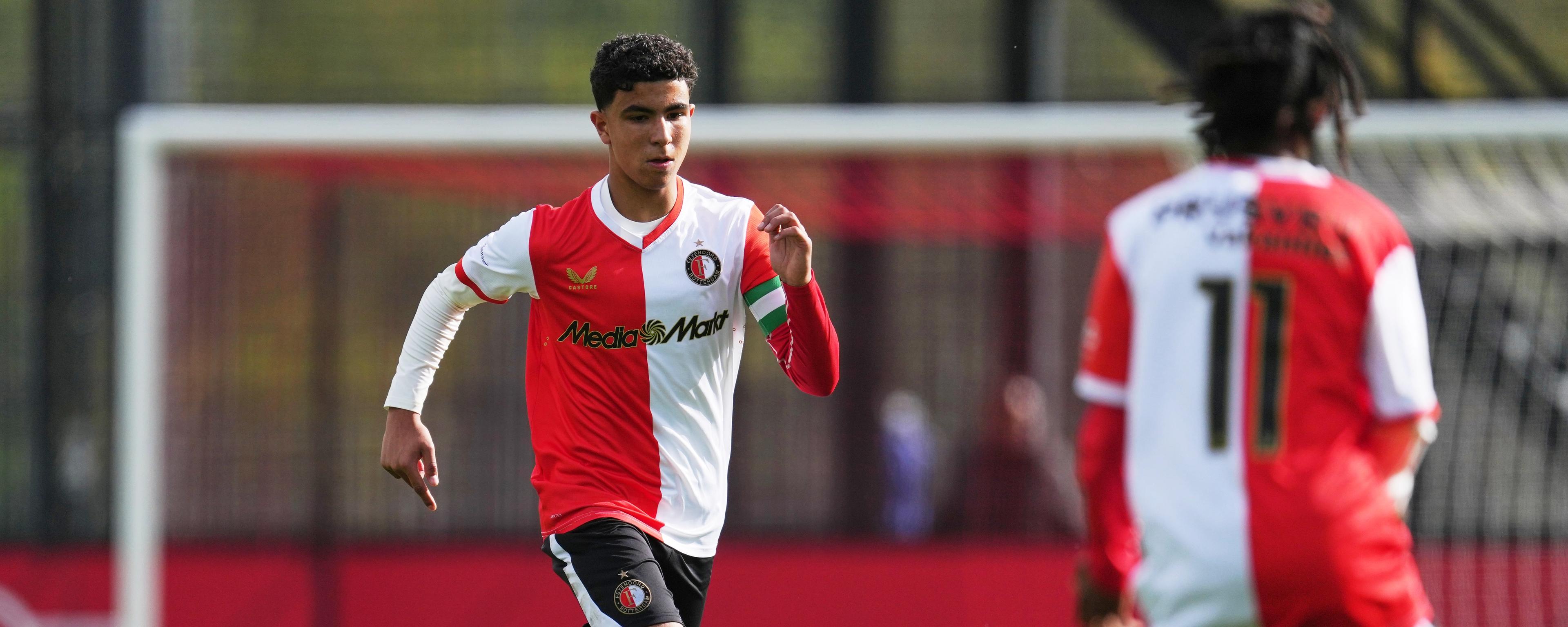 Aanvoerder O16 aan de bal 171125