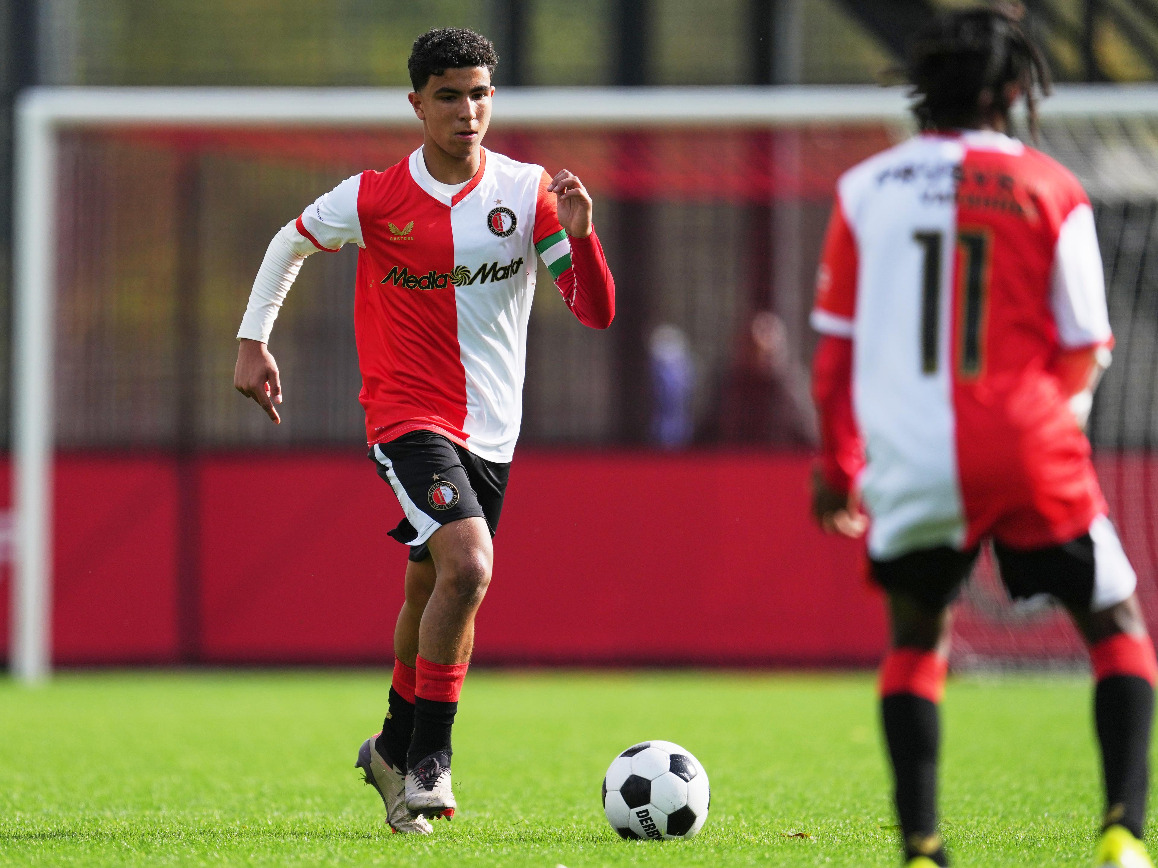 Aanvoerder O16 aan de bal 171125