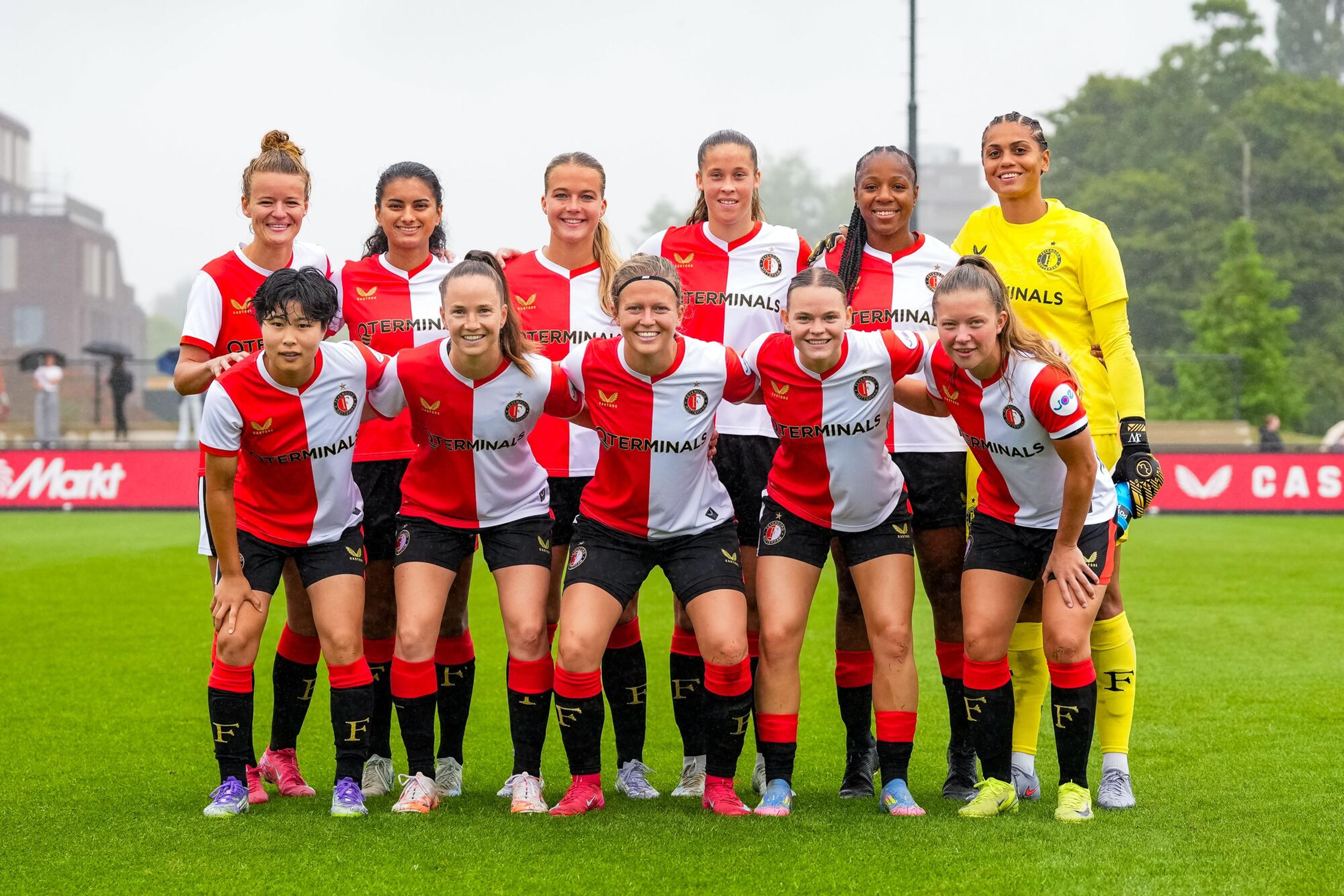 Bezoek Feyenoord Vrouwen 1 op Varkenoord