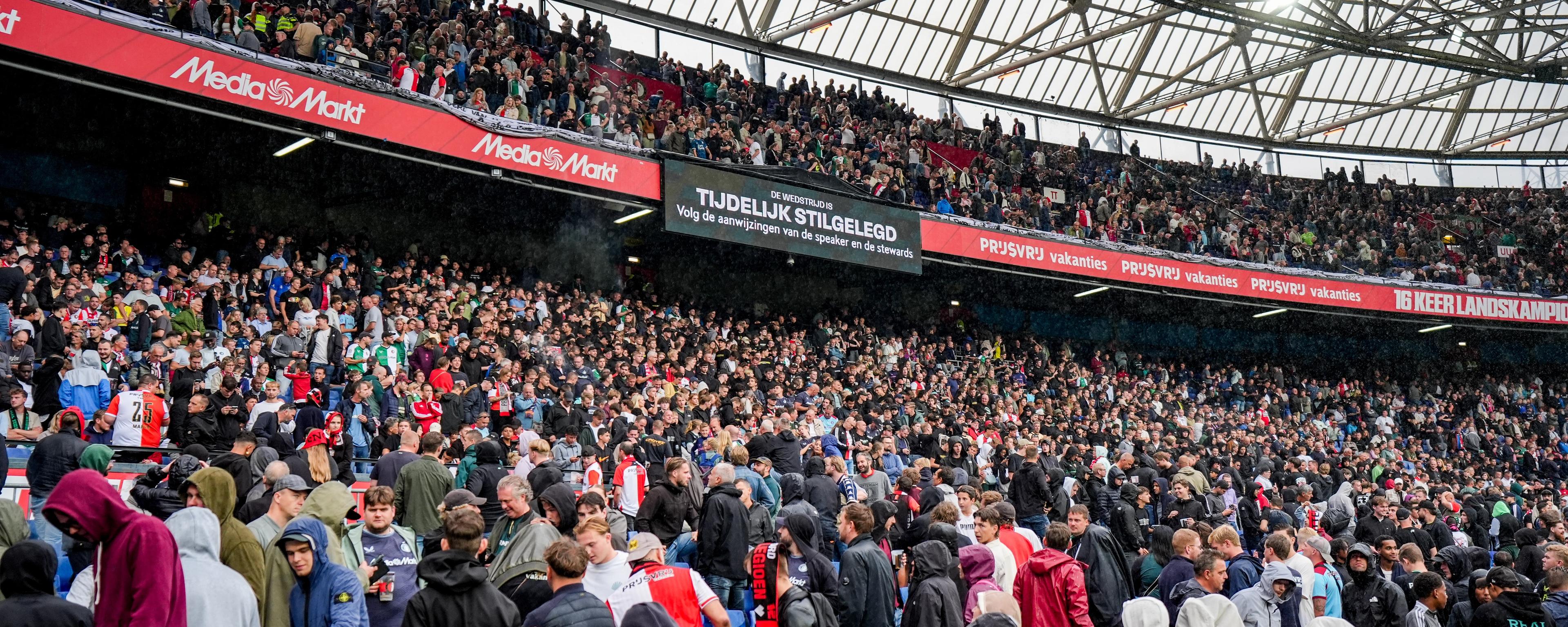 Boodschap i.v.m. tijdelijke stillegging op het scoreboard tijdens oefenduel met VFL Wolfsburg