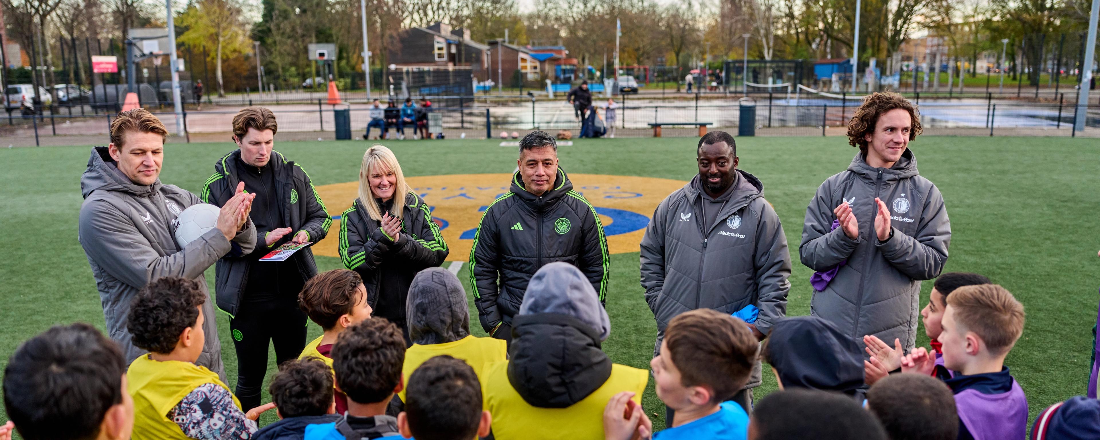Feyenoord-Celtic zetten zich samen maatschappelijk in 261125