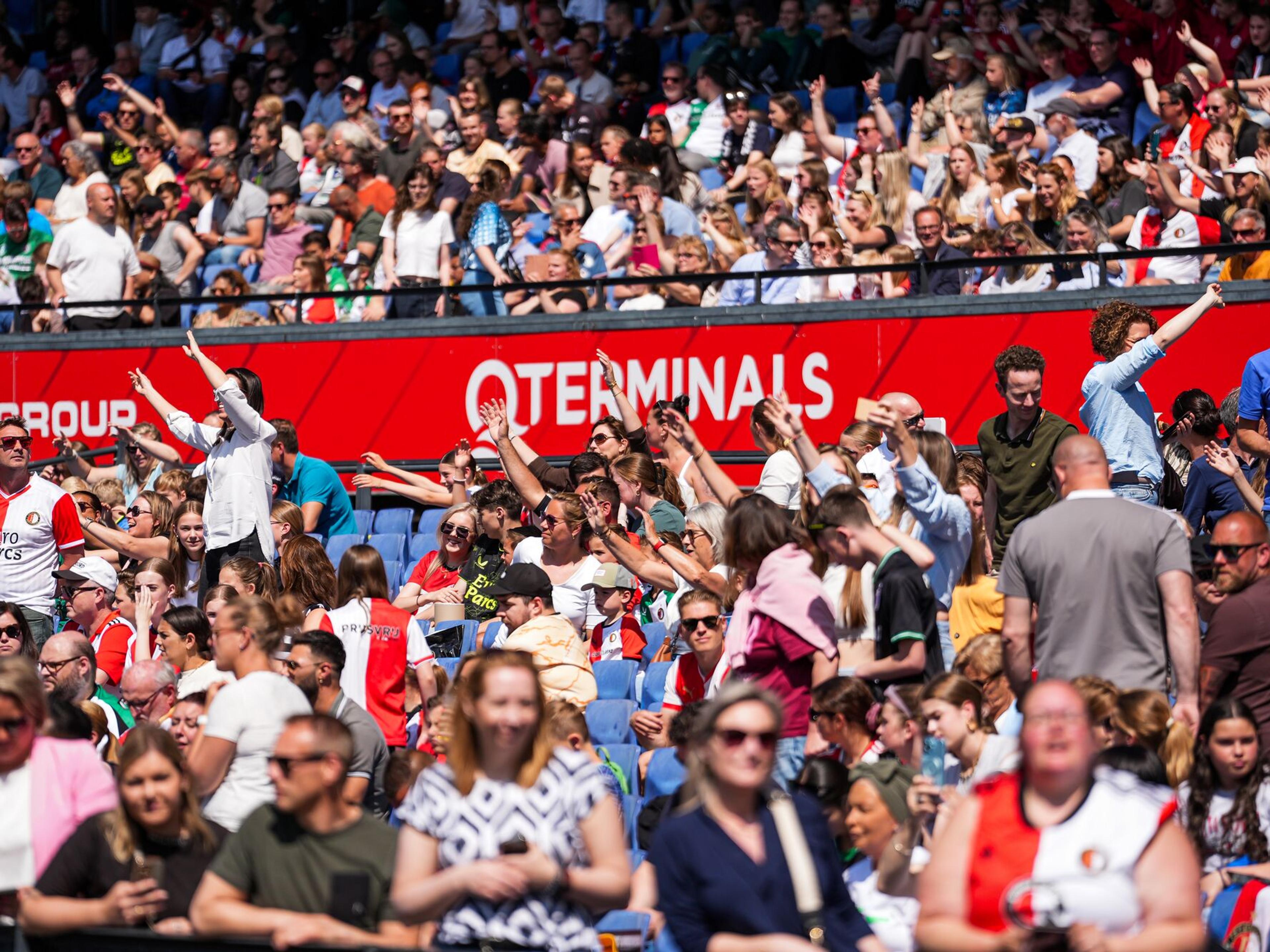 Kameraadjeswedstrijd Feyenoord V1 - Excelsior in De Kuip