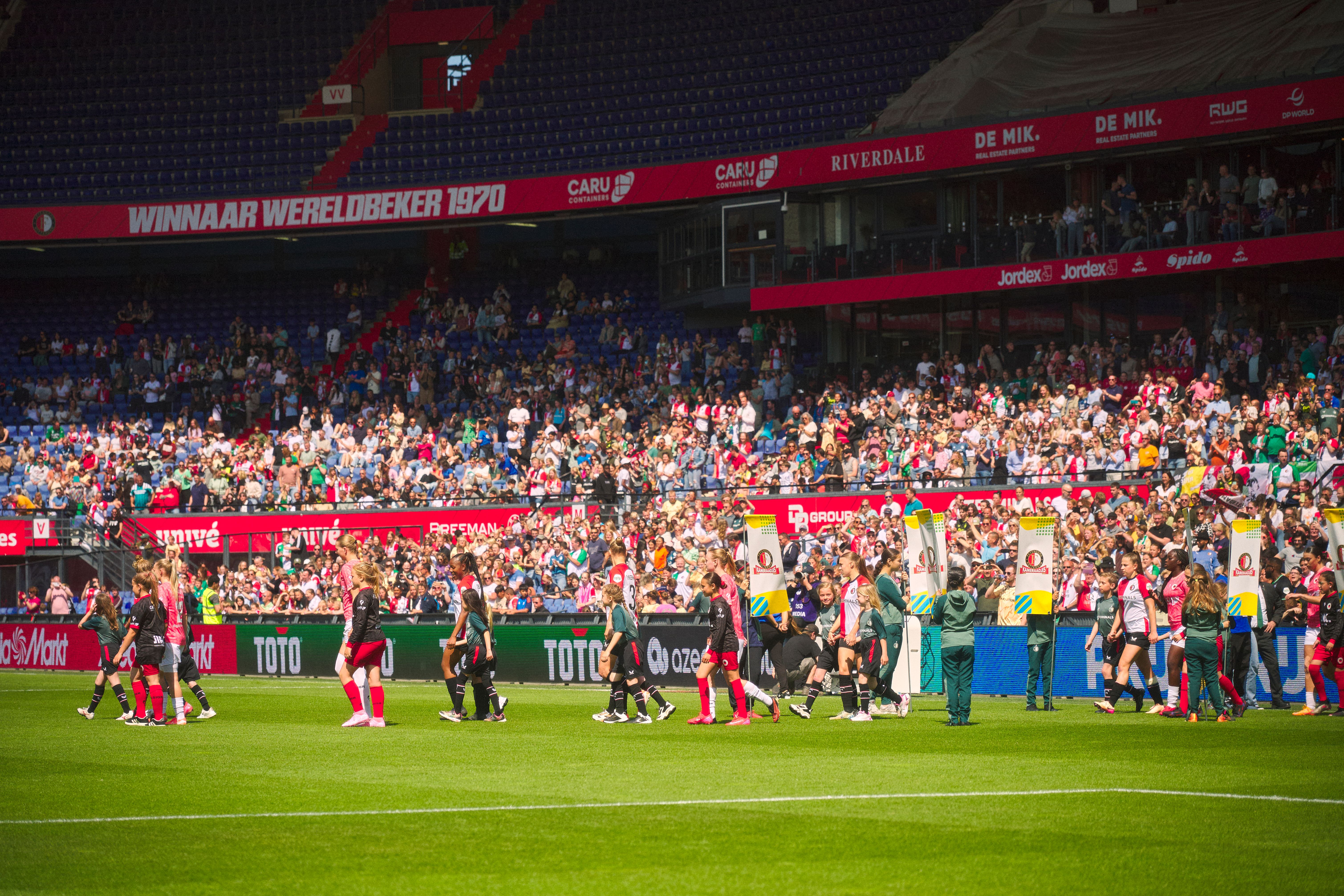 Kameraadjeswedstrijd Feyenoord V1 - Excelsior in De Kuip