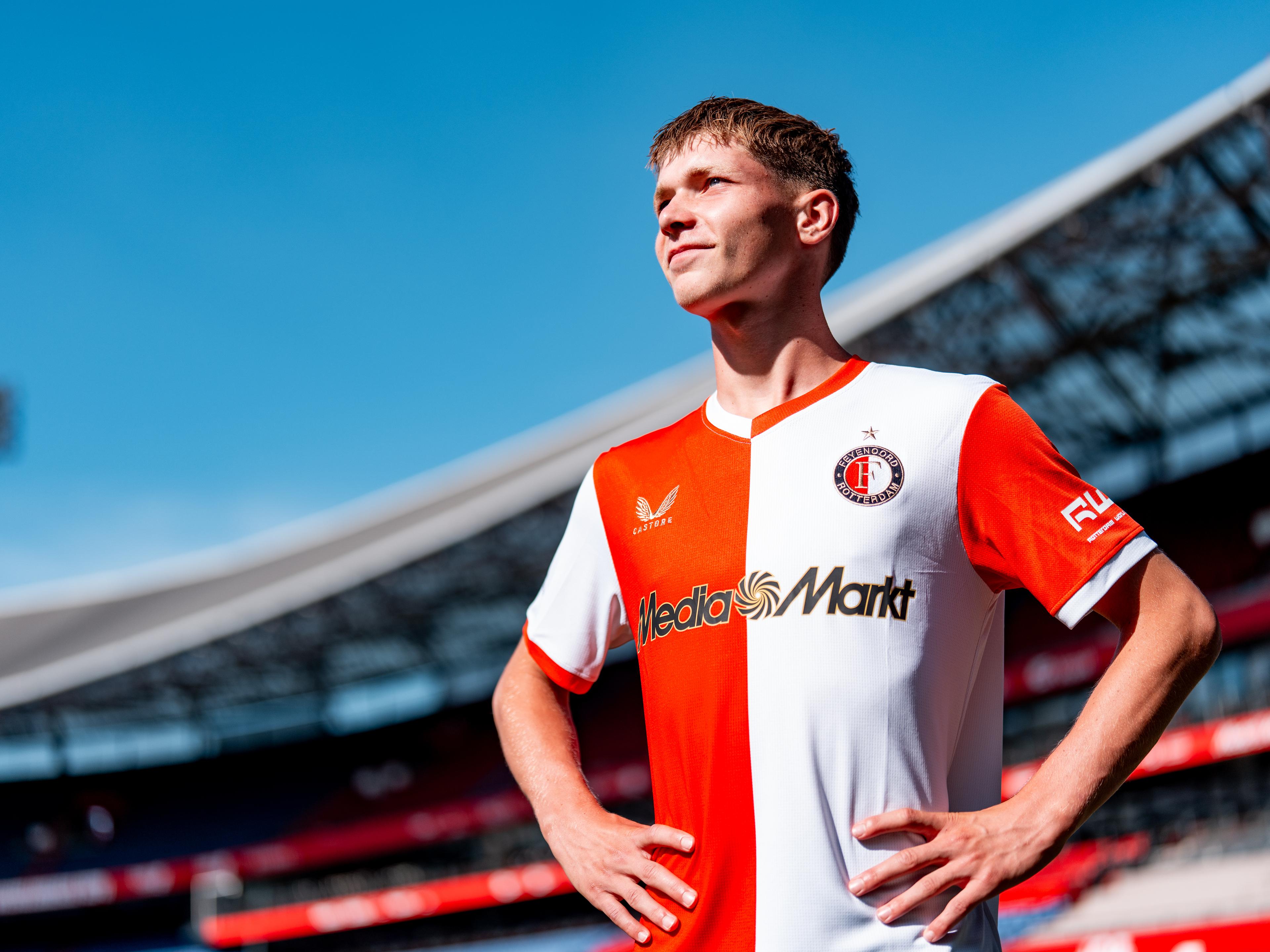 Cover Xavi Hak 250825