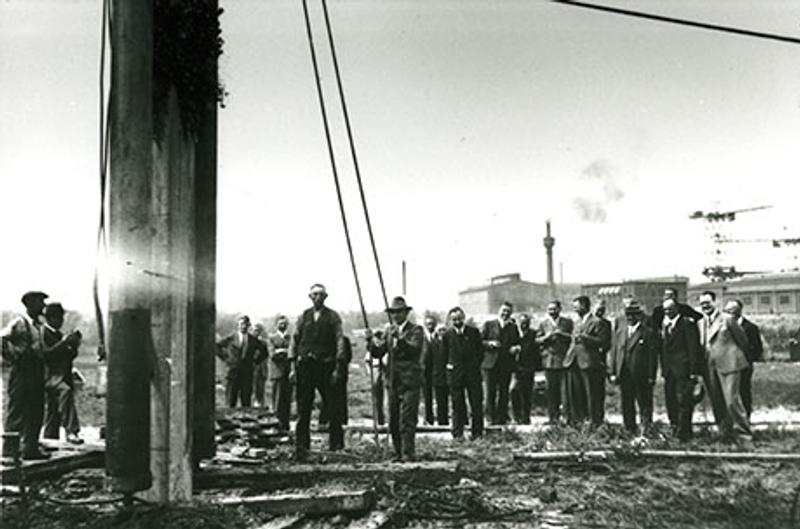 Start of building of De Kuip in 1936.