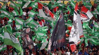Uitsupporters PSV-Feyenoord