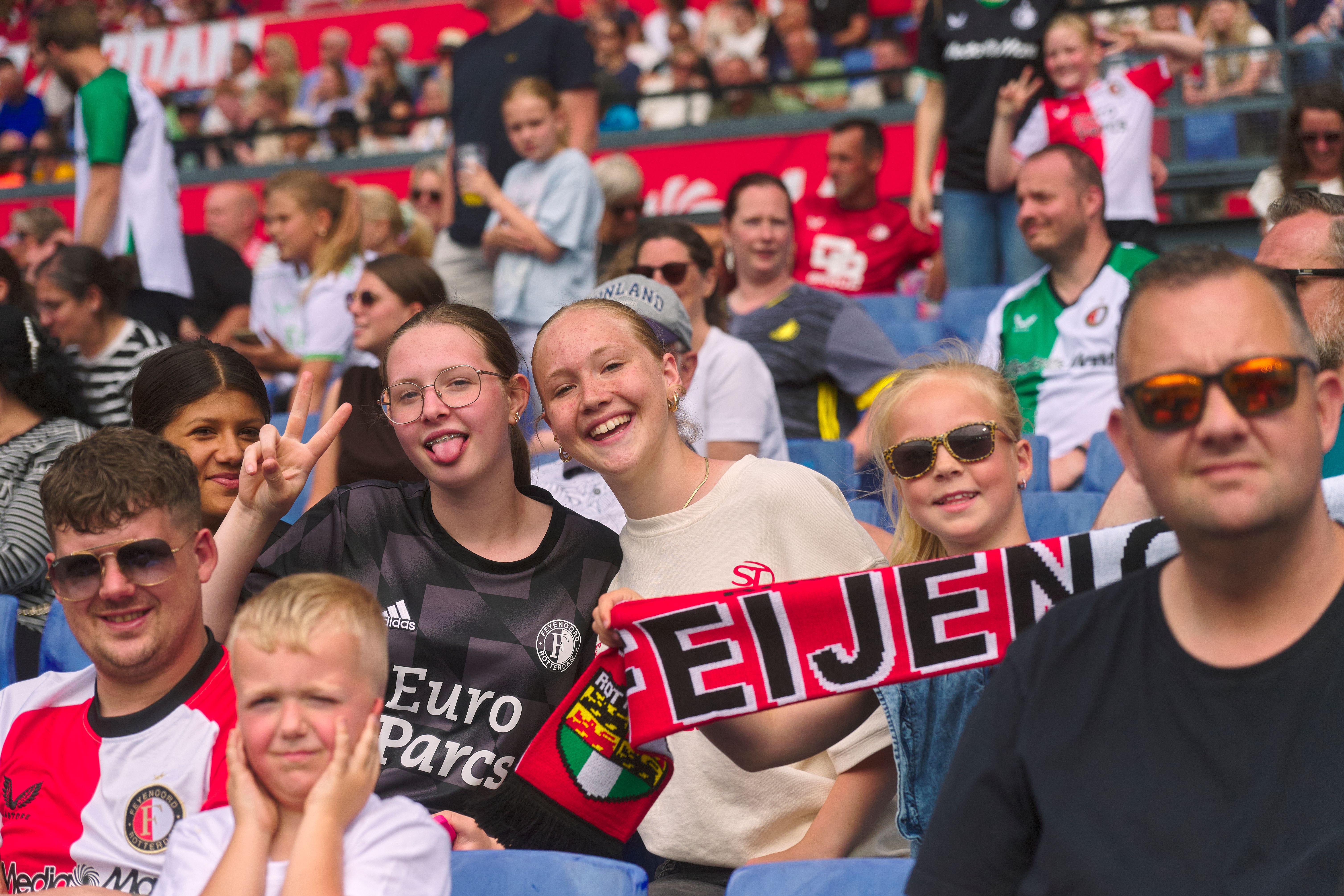Kameraadjeswedstrijd Feyenoord V1 - Excelsior in De Kuip