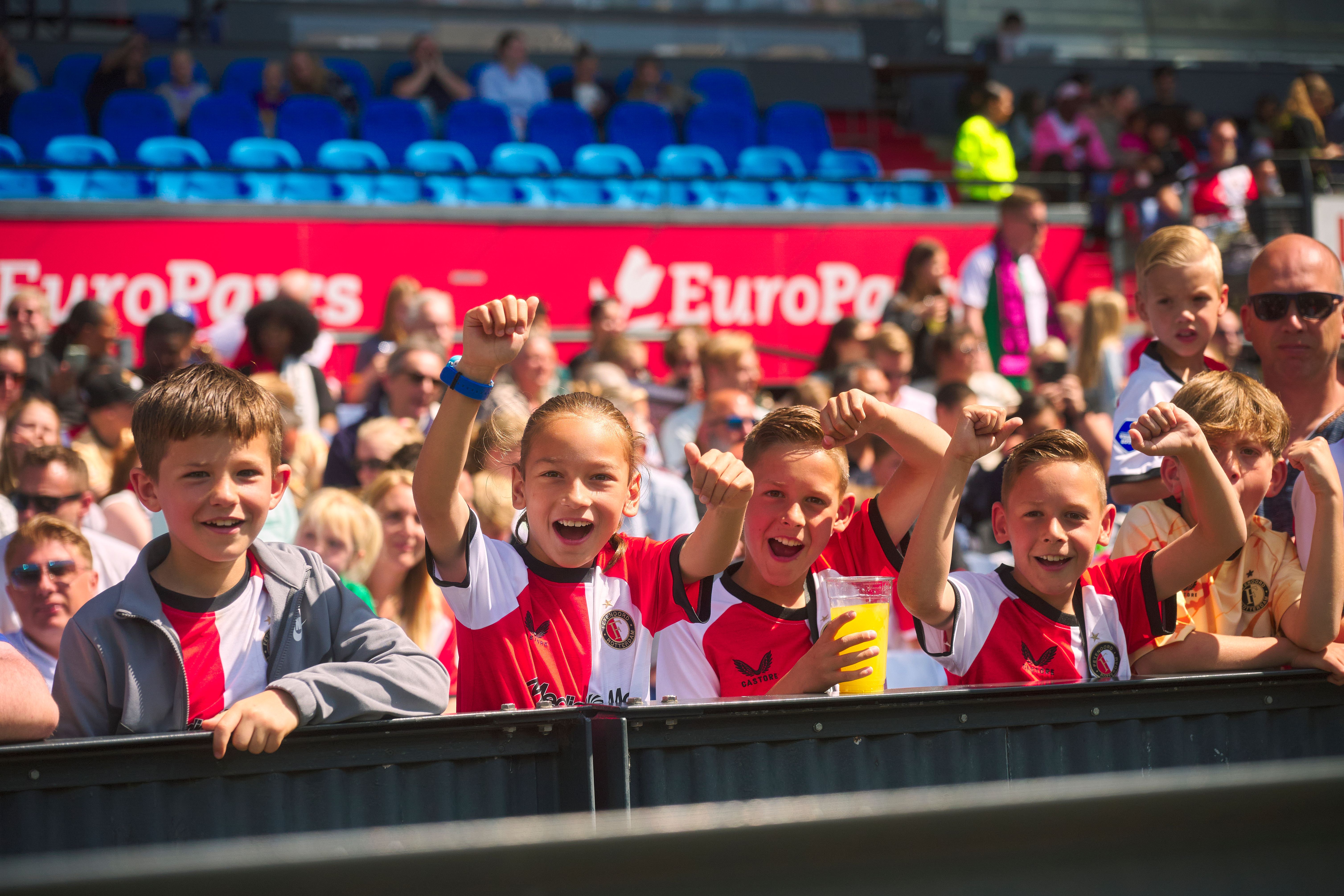 Kameraadjeswedstrijd Feyenoord V1 - Excelsior in De Kuip