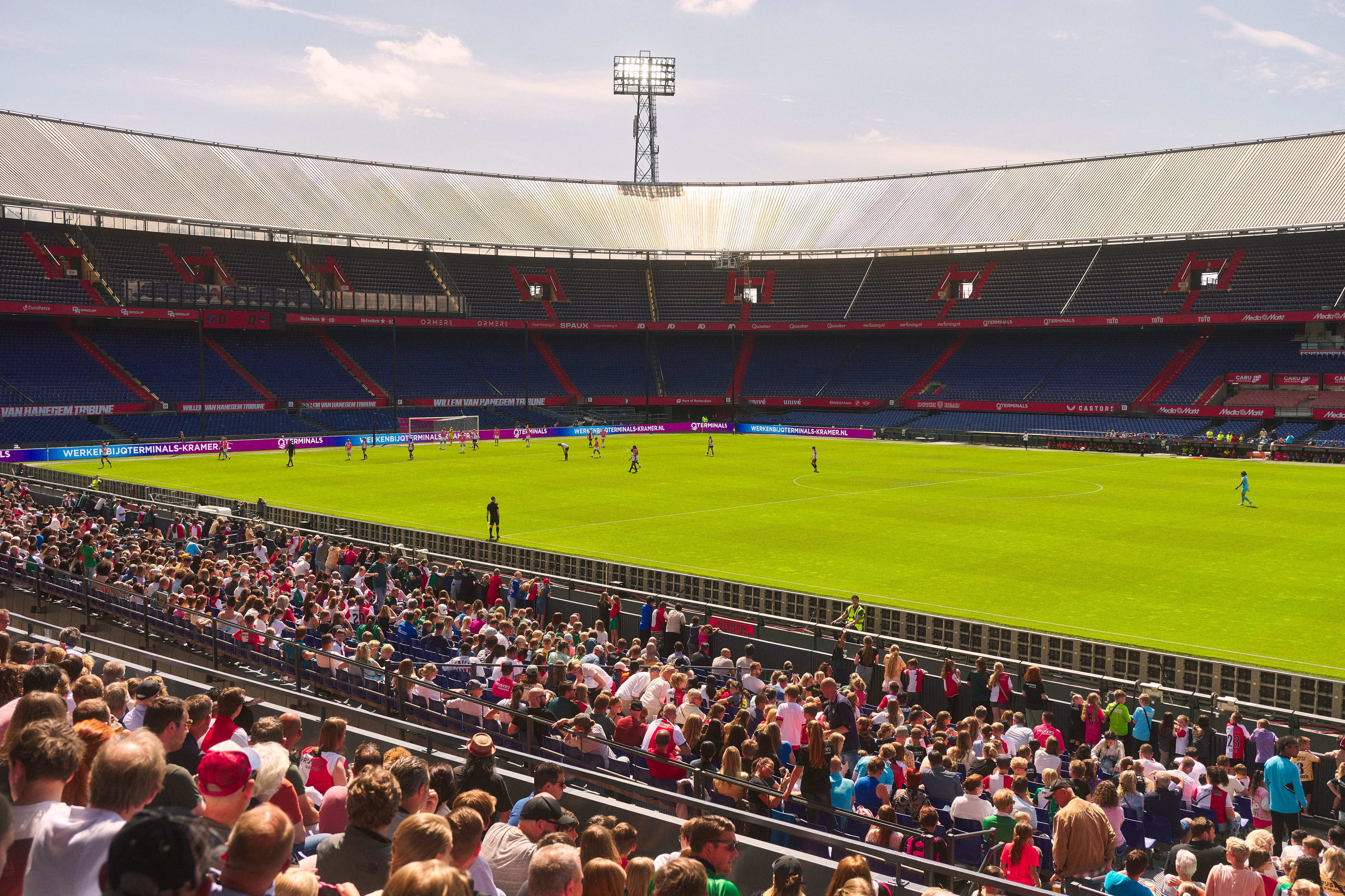 Kameraadjeswedstrijd Feyenoord V1 - Excelsior in De Kuip
