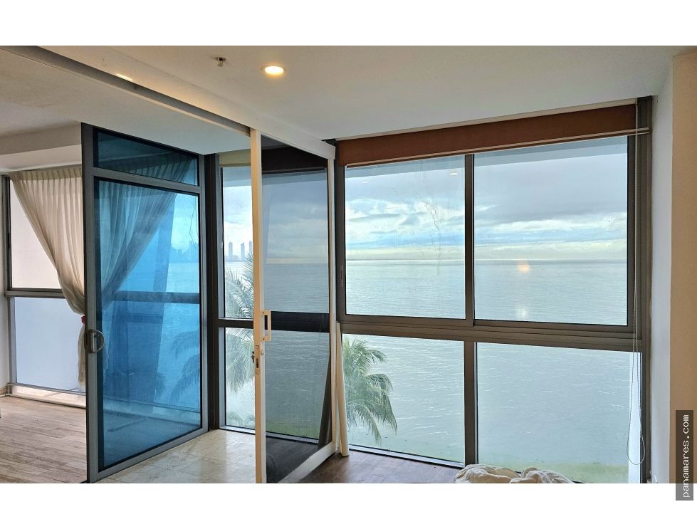 Grand Tower M.l. Frente Al Mar - Punta Pacifica - Oportunidad — Apartamento en Venta