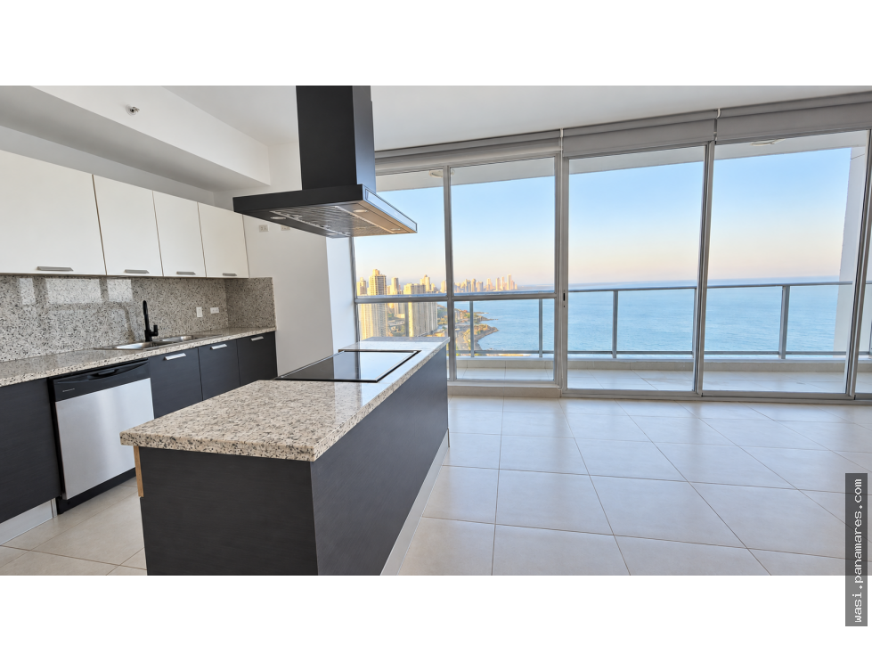 Piso Alto Frente Al Mar En PH Oceanaire – Punta Pacífica — Apartamento en Alquiler