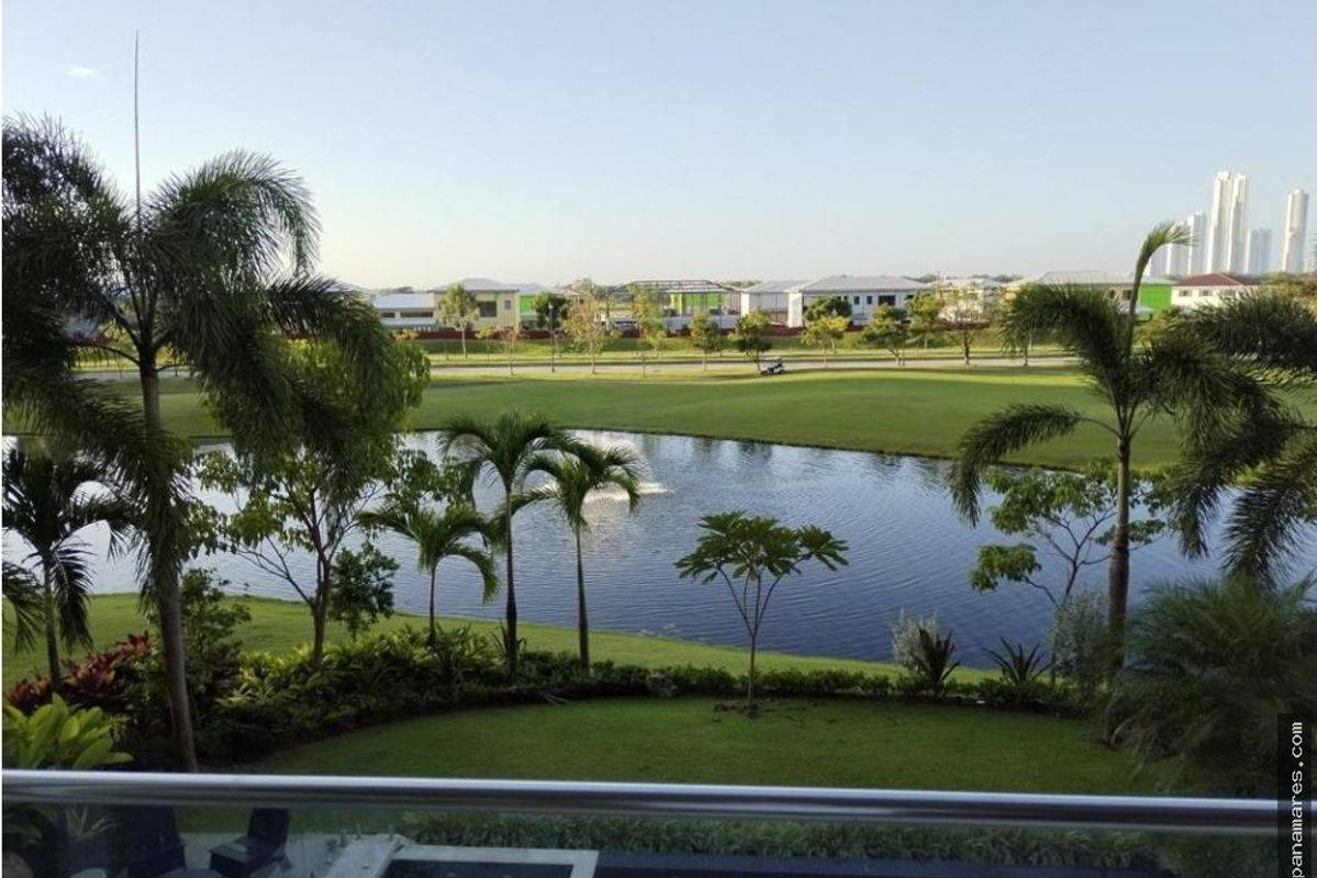 PH La Loma - Lake View En Santa Maria — Penthouse en Venta