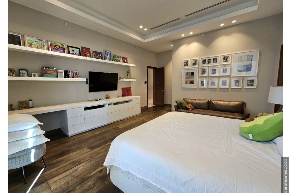 Exclusivo Apartamento En El PH La Loma - Santa Maria — Penthouse en Venta