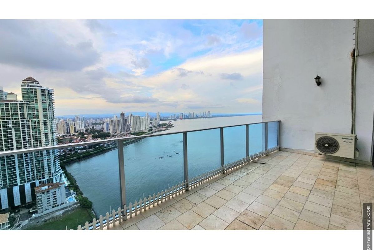 Apto En Grand Tower - Punta Pacifica - Modelo O — Apartamento en Venta
