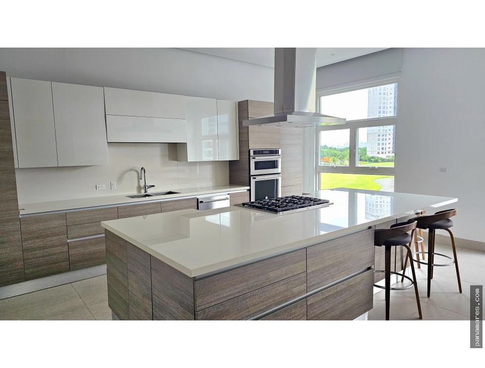 Exclusivo Apartamento En PH La Loma - Santa Maria — Penthouse en Venta