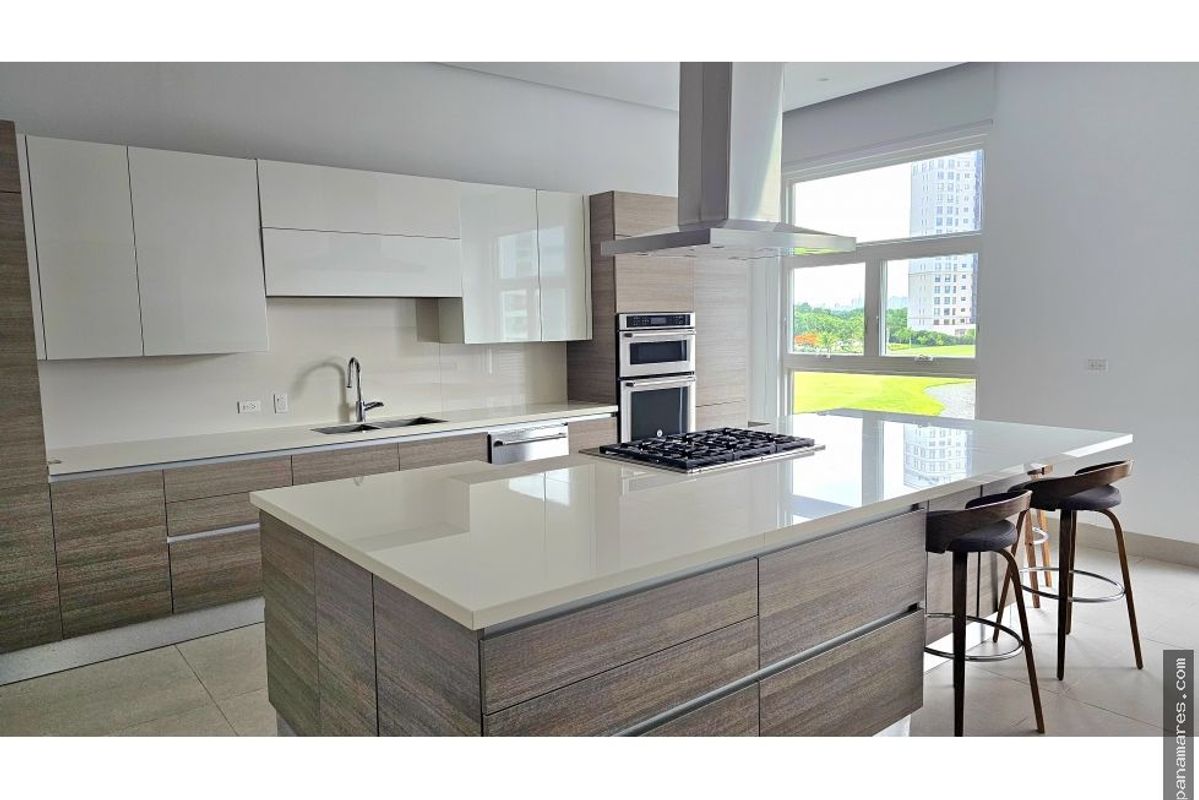 Exclusivo Apartamento En PH La Loma - Santa Maria — Penthouse en Venta