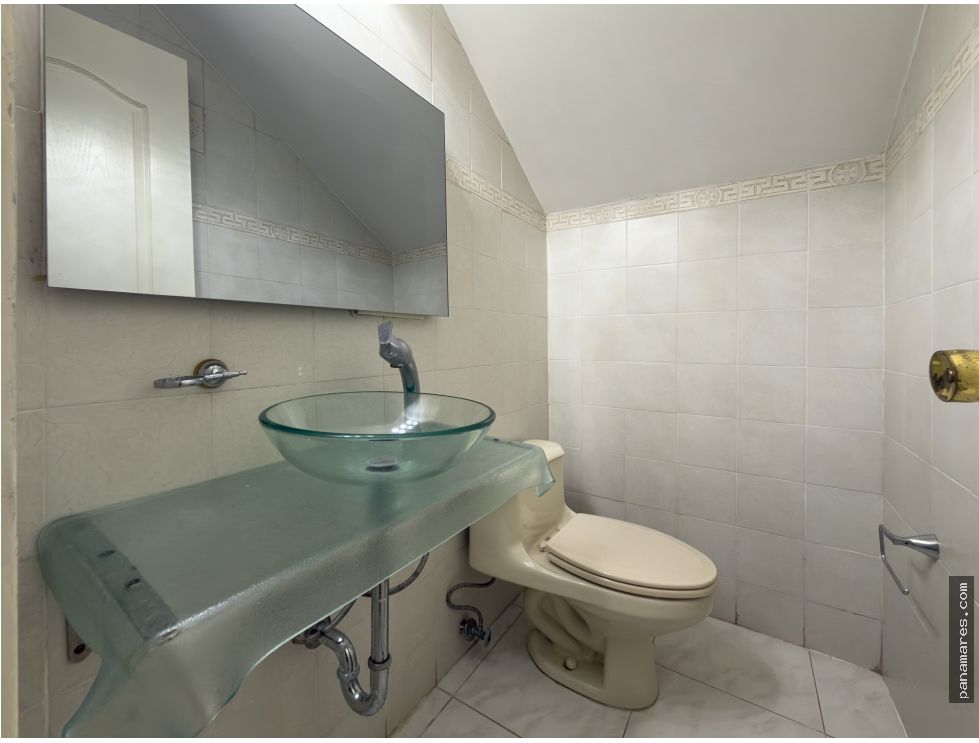 Amplia Casa En Albrook Gardens - Albrook — Casa en Venta