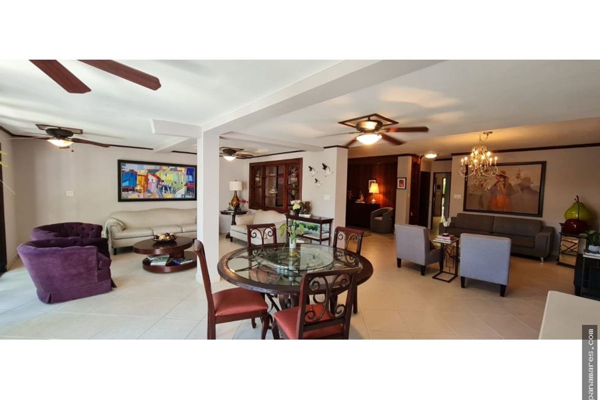 El Cangrejo - Bella Vista - Comunidad Con Garita — Casa en Venta