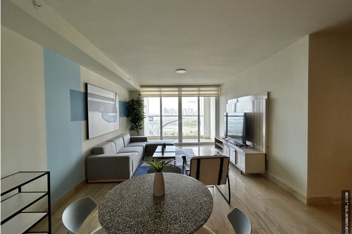 Hermoso Apartamento En The Regent - Costa Del Este — Apartamento en Alquiler