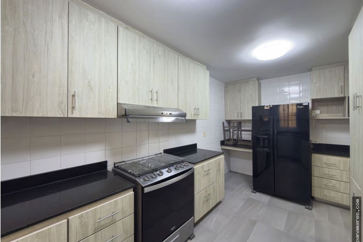 Amplia Casa En Albrook Gardens - Albrook — Casa en Venta