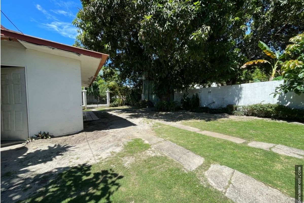 Hermosa Casa Frente Al Mar En Farallon — Casa de Playa en Venta