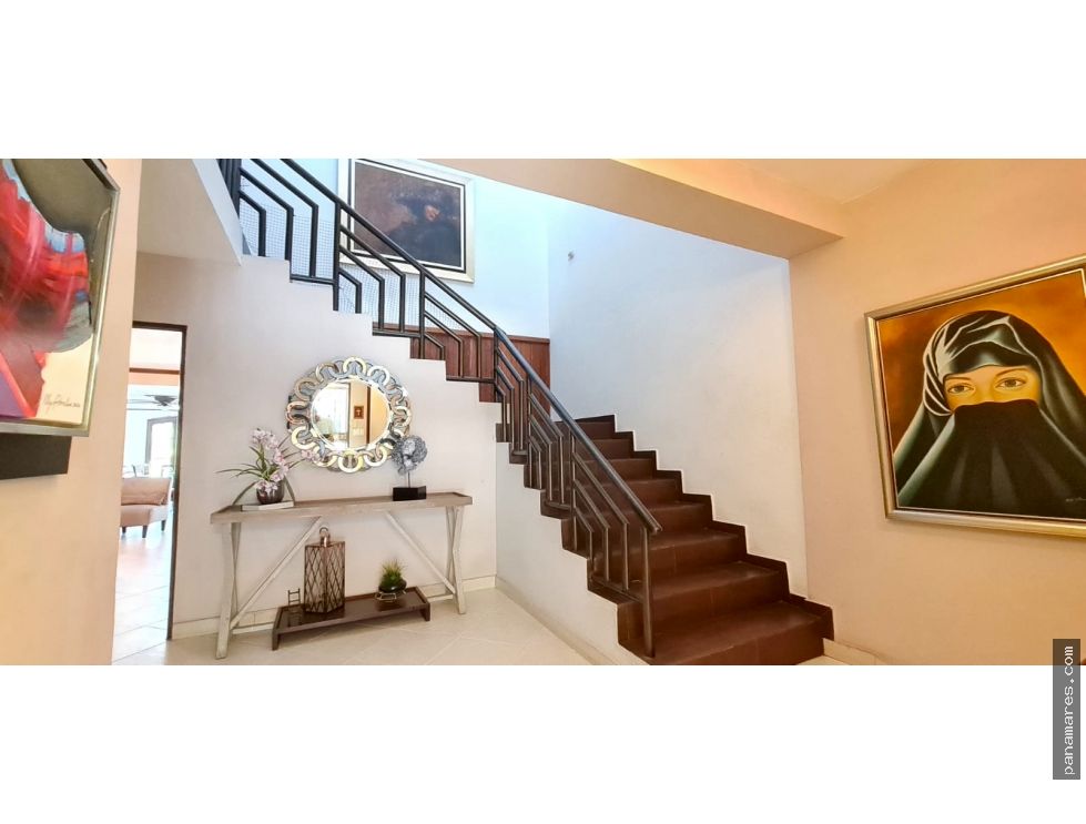 El Cangrejo - Bella Vista - Comunidad Con Garita — Casa en Venta