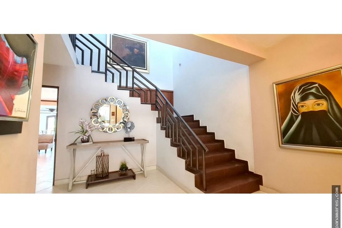 El Cangrejo - Bella Vista - Comunidad Con Garita — Casa en Venta