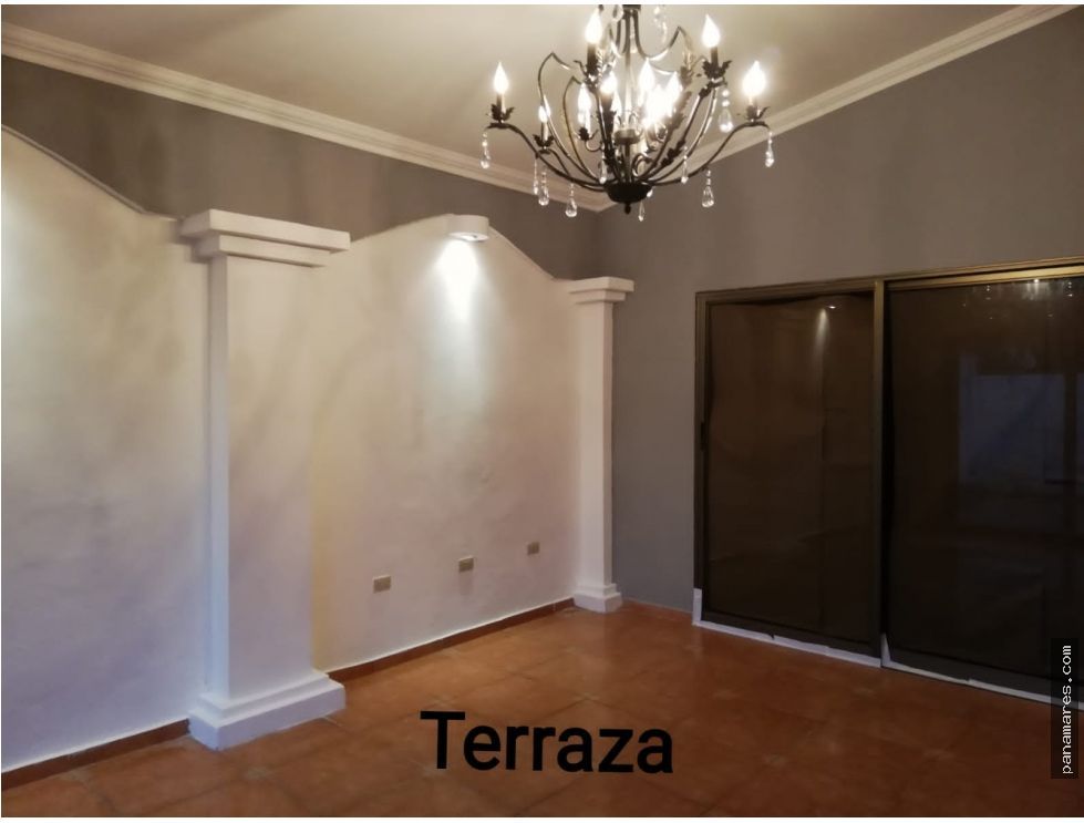 Hermosa Casa Ubicada En Los Portones, Chiriquí — Casa en Venta