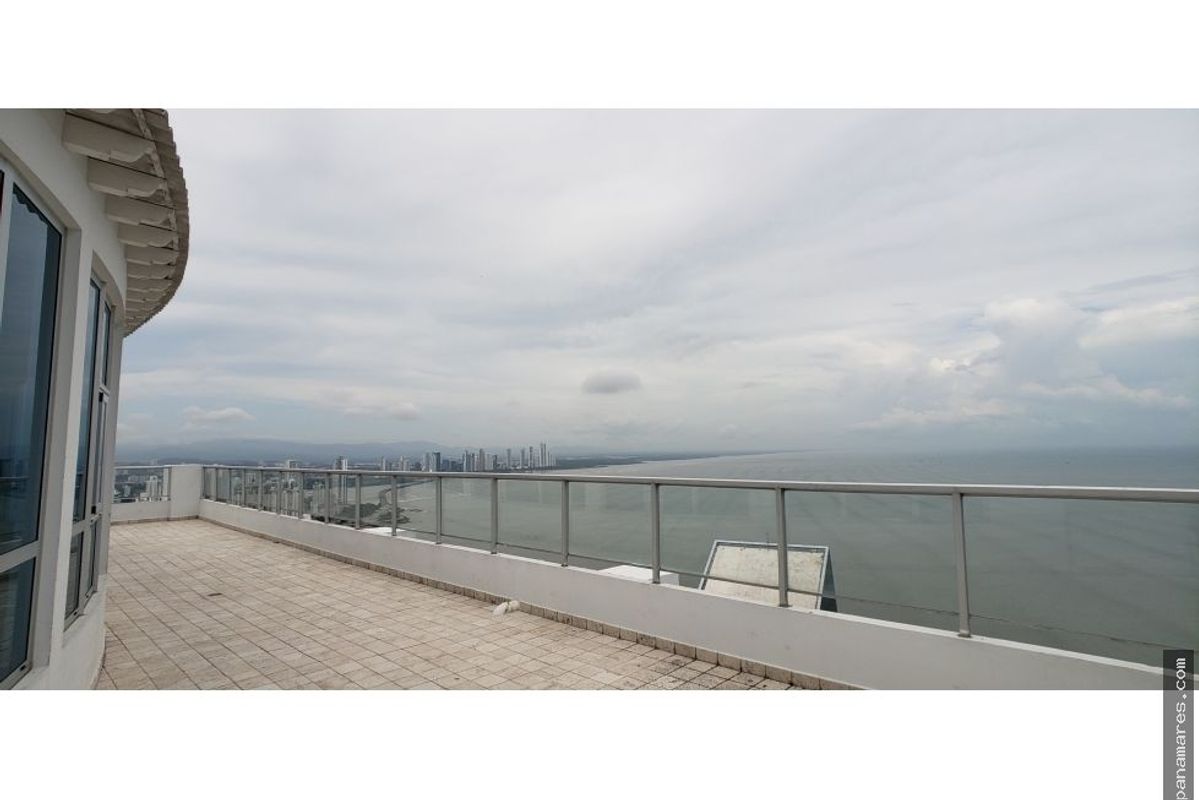 Remate Penthouse En Punta Pacifica - 2 Pisos Completos Frente Al Mar — Penthouse en Venta