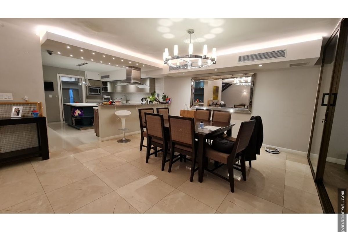 Paitilla Frente Al Parque Con Vista Al Mar — Casa en Venta