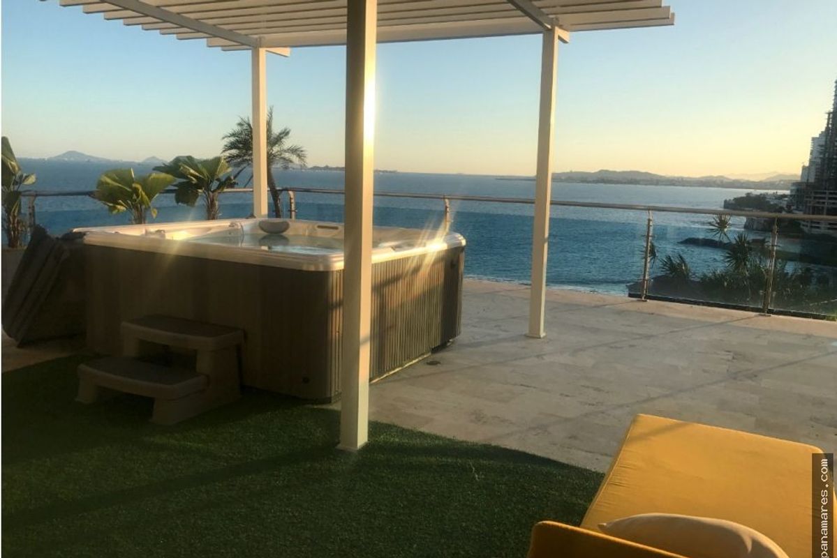 PH Aqualina - Punta Pacifica - Amoblado — Penthouse en Alquiler