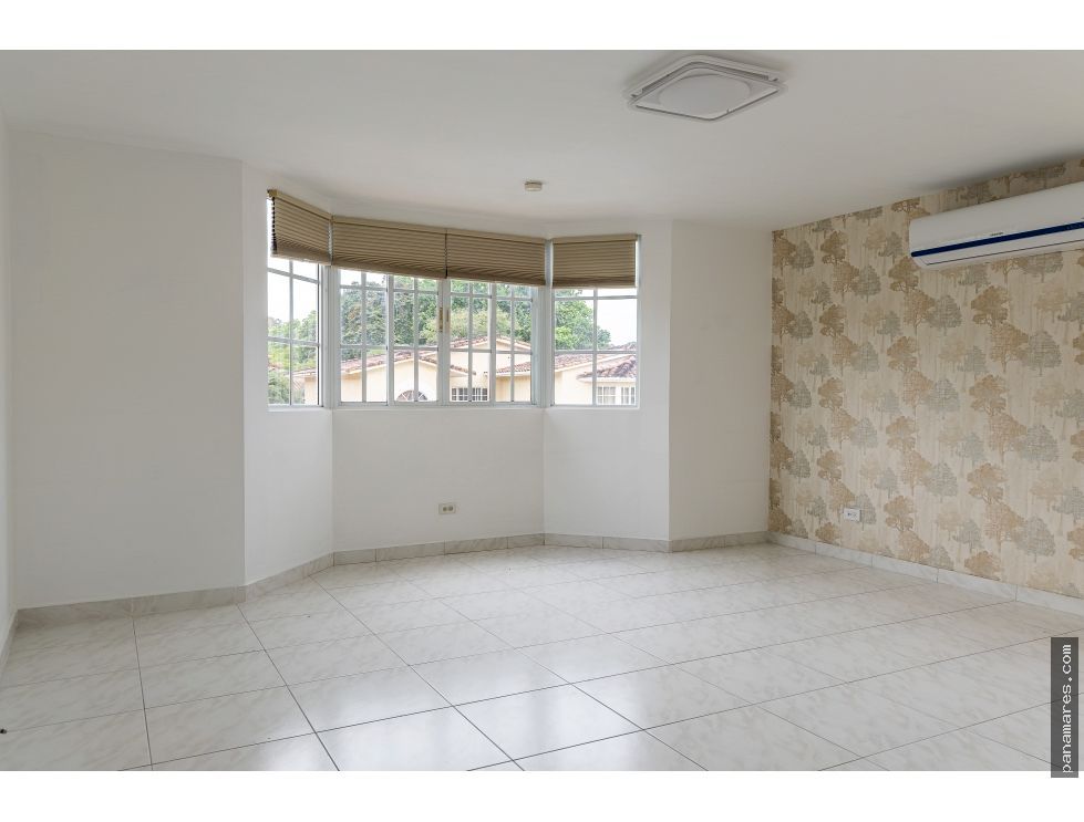 Amplia Casa En Albrook Gardens - Albrook — Casa en Venta
