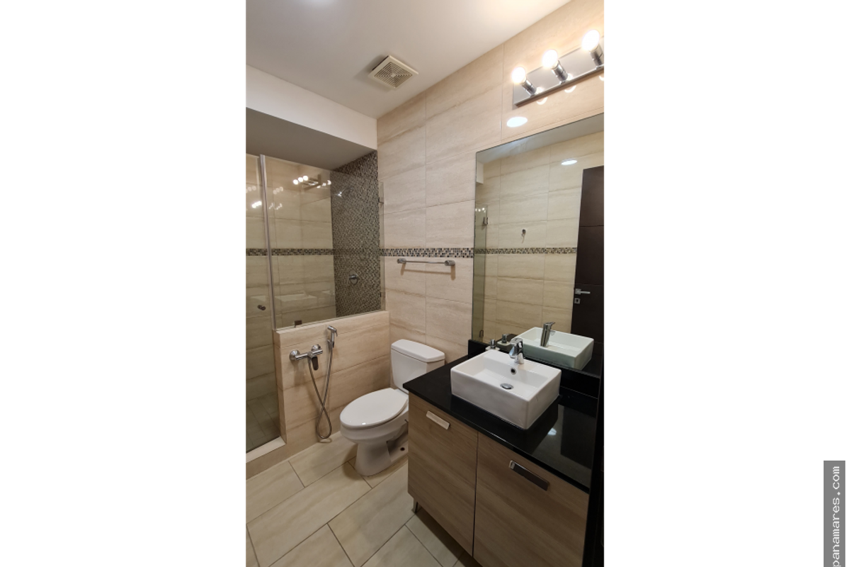 Modelo L Grand Tower - Punta Pacifica — Apartamento en Venta