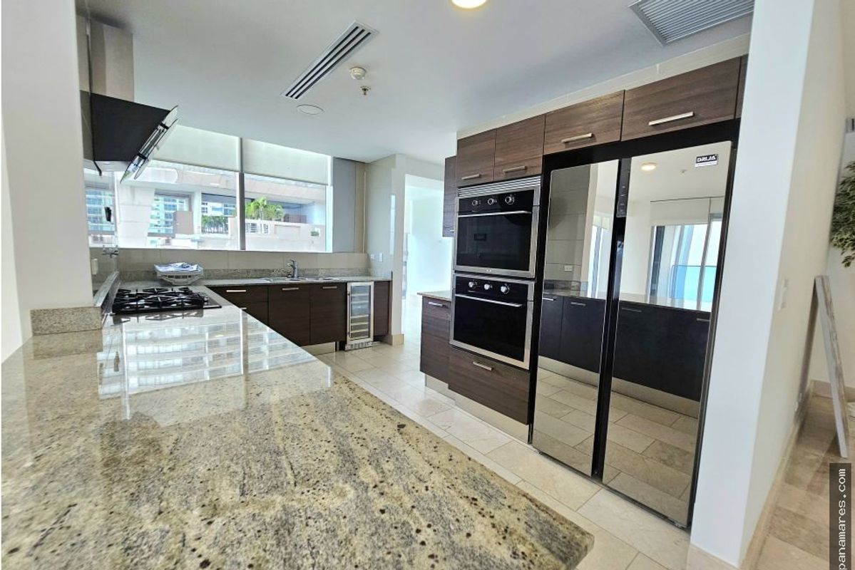 Modelo A En Grand Tower - Punta Pacifica — Apartamento en Venta