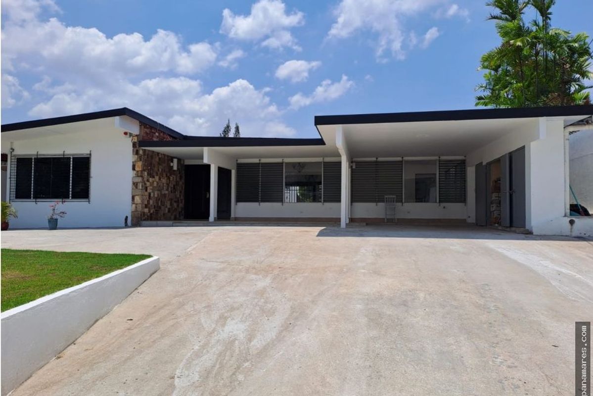 Remodelada En San Francisco - Loma Alegre — Casa en Alquiler