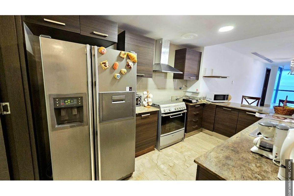 Grand Tower M.l. Frente Al Mar - Punta Pacifica - Oportunidad — Apartamento en Venta