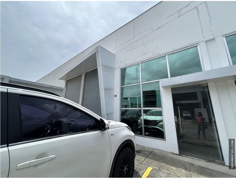 Galera En Panama Viejo Business Center — Local en Alquiler