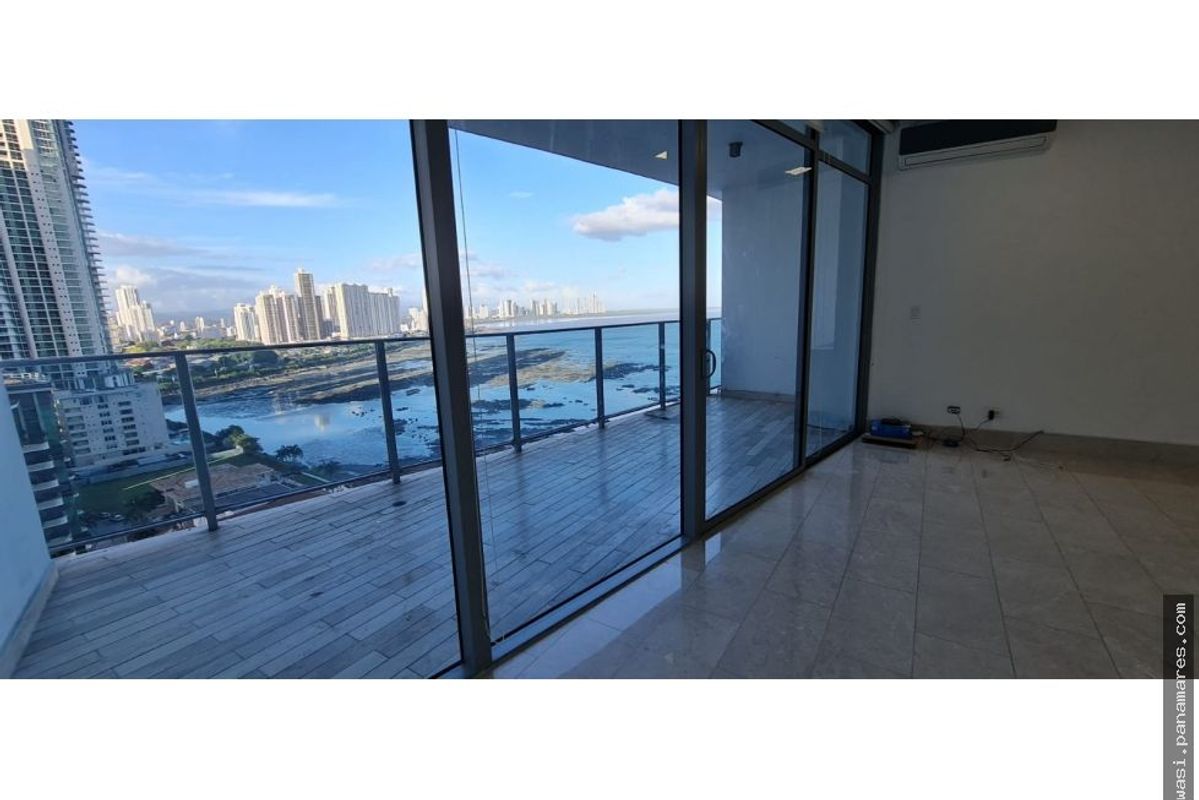 PH Grand Tower - Linea Blanca - Punta Pacifica — Apartamento en Alquiler
