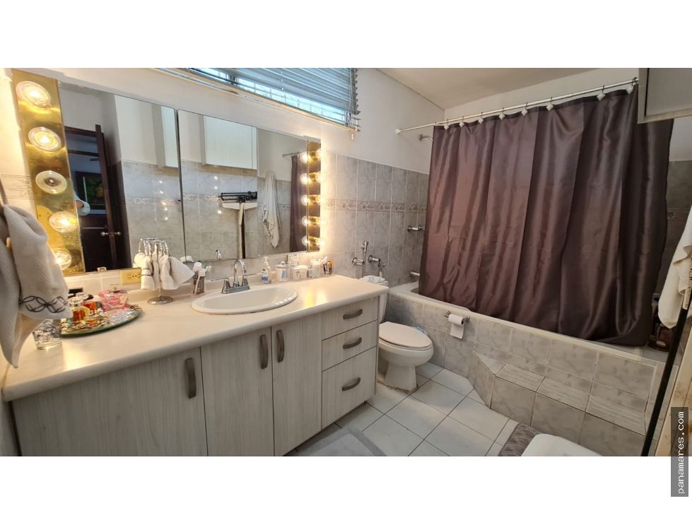 El Cangrejo - Bella Vista - Comunidad Con Garita — Casa en Venta