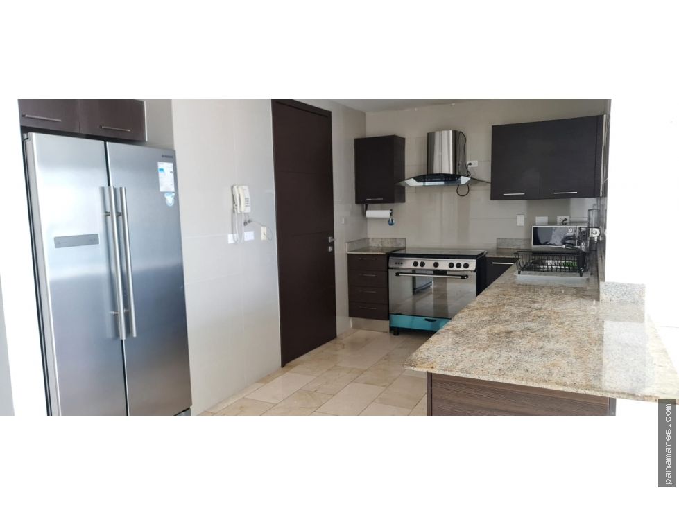 Duplex Tipo Loft Frente Al Mar En Grand Tower - Punta Pacifica — Apartamento en Venta