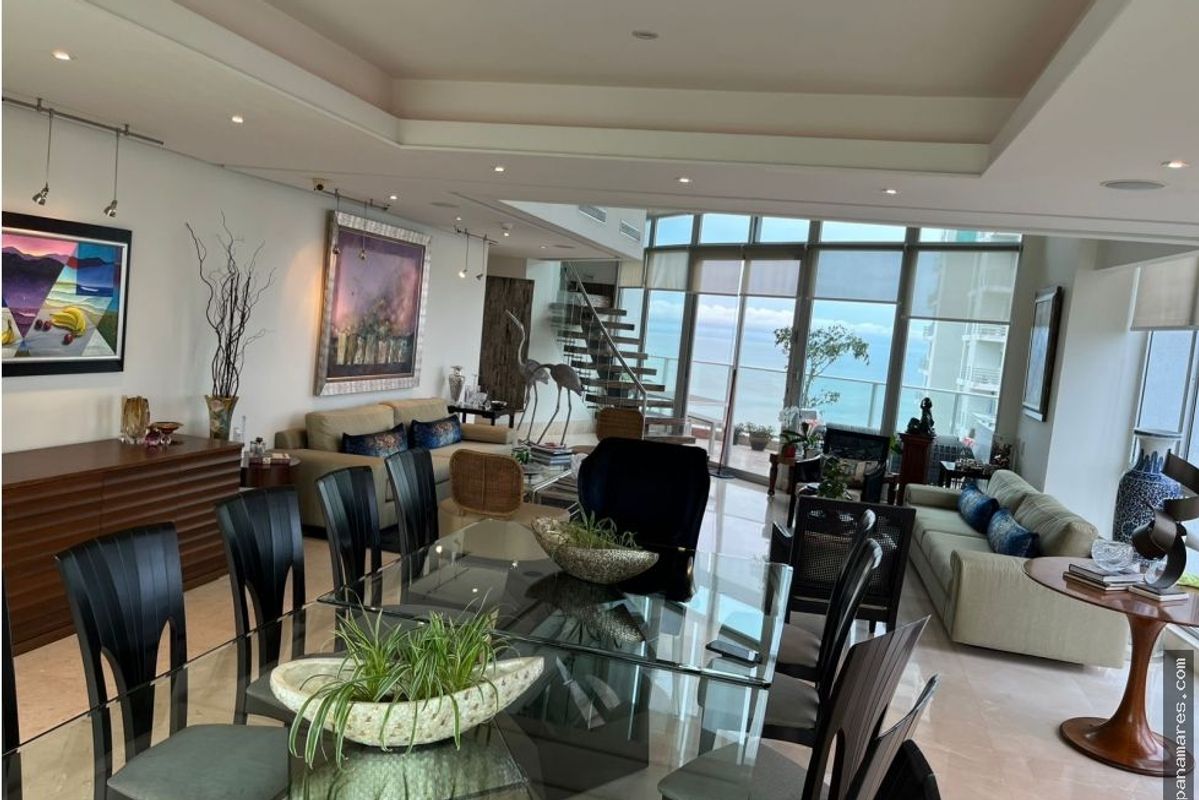 Hermoso Duplex En El PH Blue Bahia - Punta Pacifica — Penthouse en Venta
