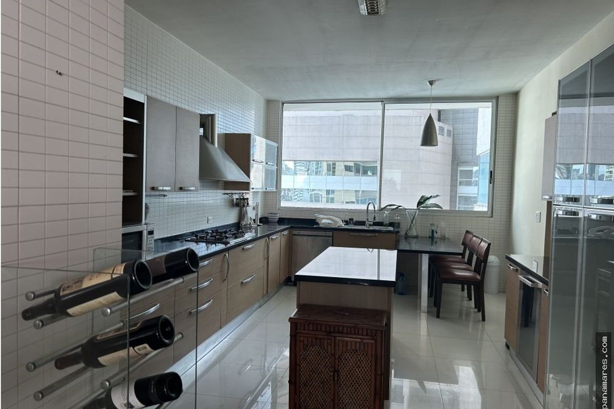 Aquamare Torre A - Punta Pacifica — Apartamento en Venta