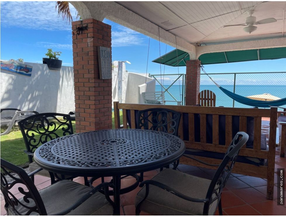 Hermosa Casa Frente Al Mar En Farallon — Casa de Playa en Venta
