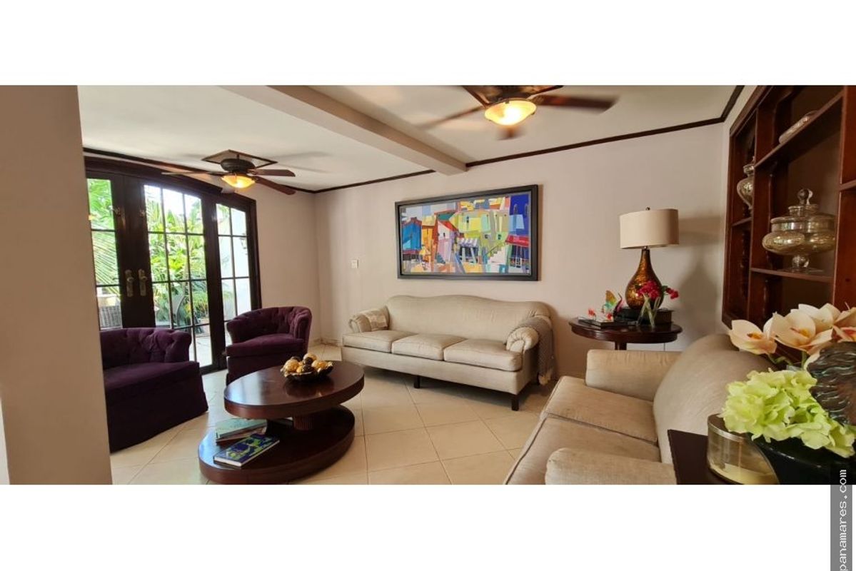 El Cangrejo - Bella Vista - Comunidad Con Garita — Casa en Venta