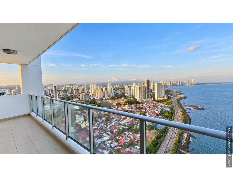 Piso Alto Frente Al Mar En PH Oceanaire – Punta Pacífica — Apartamento en Alquiler