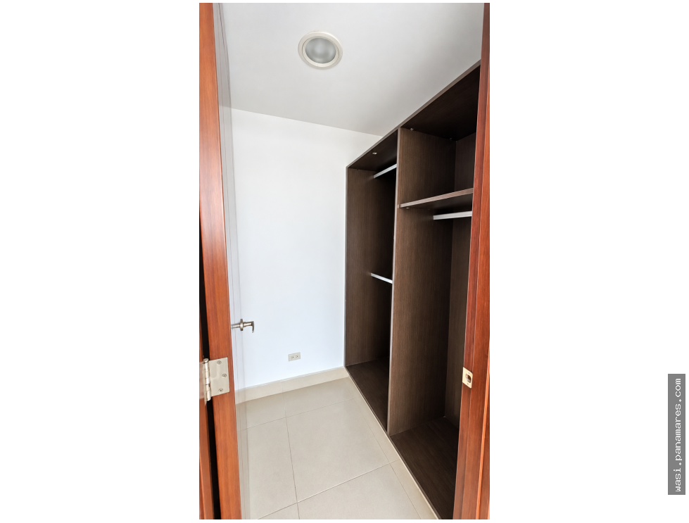 Piso Alto Frente Al Mar En PH Oceanaire – Punta Pacífica — Apartamento en Alquiler