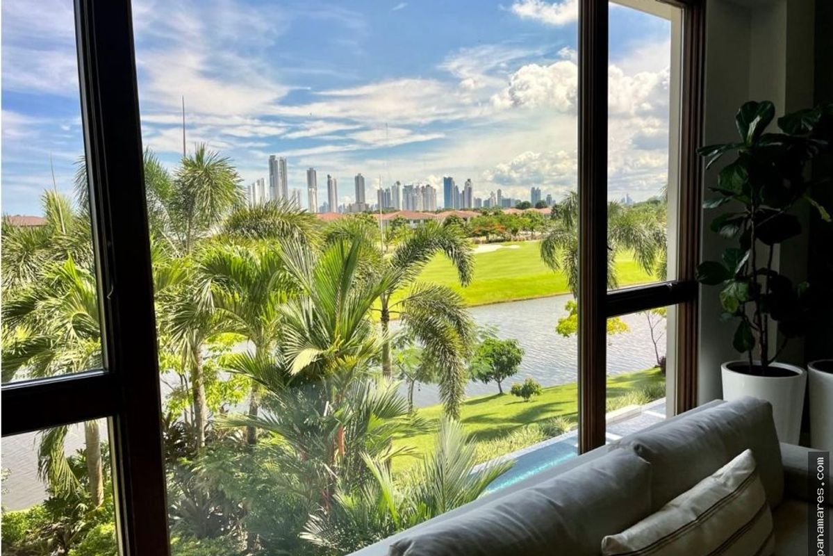 PH La Loma - Lake View En Santa Maria — Penthouse en Venta