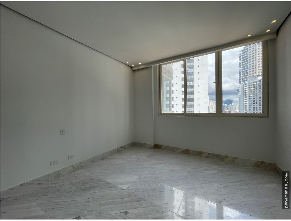 PH The Towers - Paitilla - Vista Al Mar - Linea Blanca — Penthouse en Alquiler