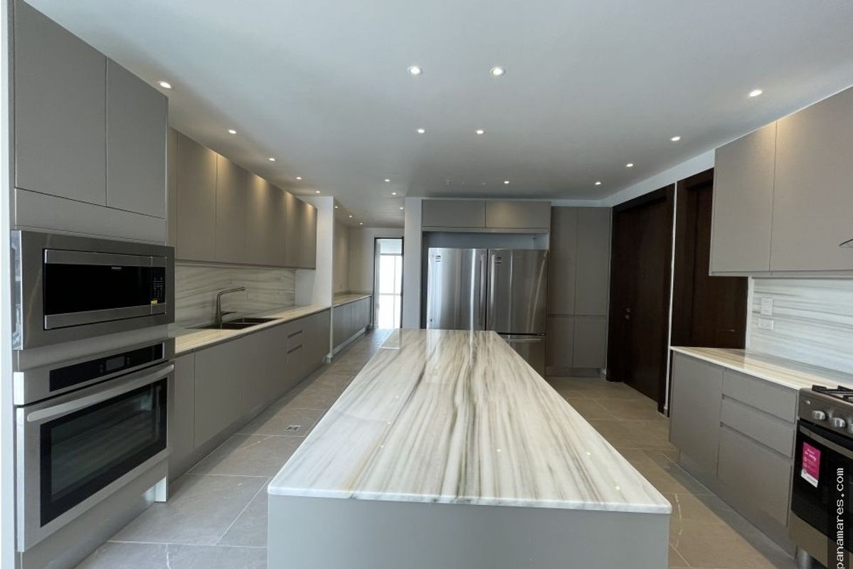 PH The Towers - Paitilla - Vista Al Mar - Linea Blanca — Penthouse en Alquiler